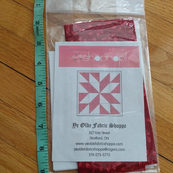 Quilt Block Sewing Pattern Kit with Fabric 2014 July Shop Hop Red White Pieced - Picture 2 of 3